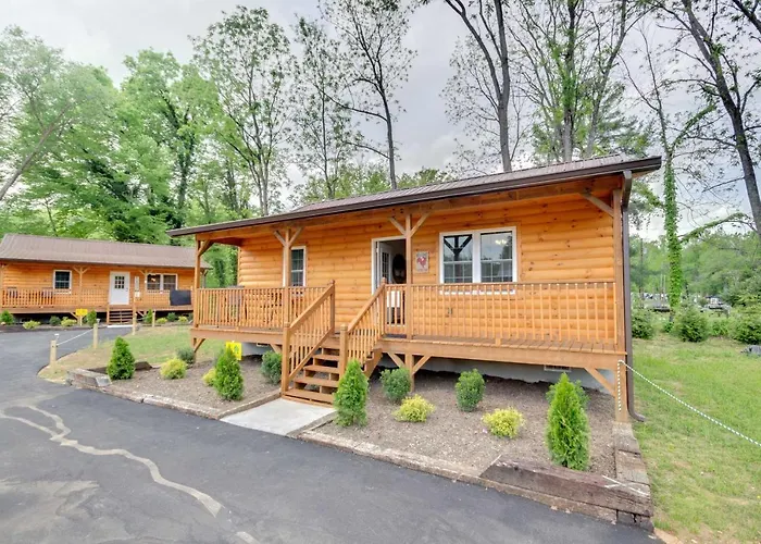 Newly Built Smoky Mountain Cabin Near Bryson City!