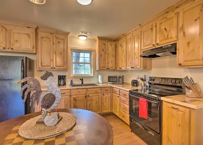 Newly Built Smoky Mountain Cabin Near Bryson City!